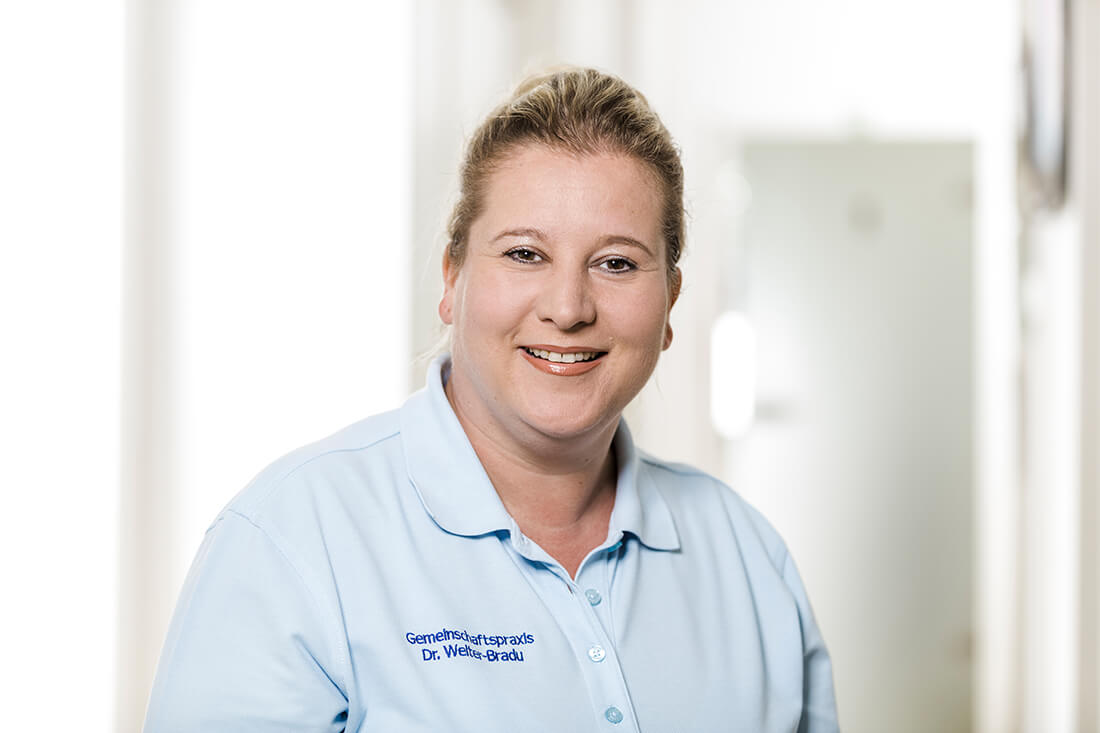 Zahnarzt Grafenberg – Bradu – Team – Nadin Sonnenberg Zahnarzt Grafenberg - Bradu - Team - Nadin Sonnenberg