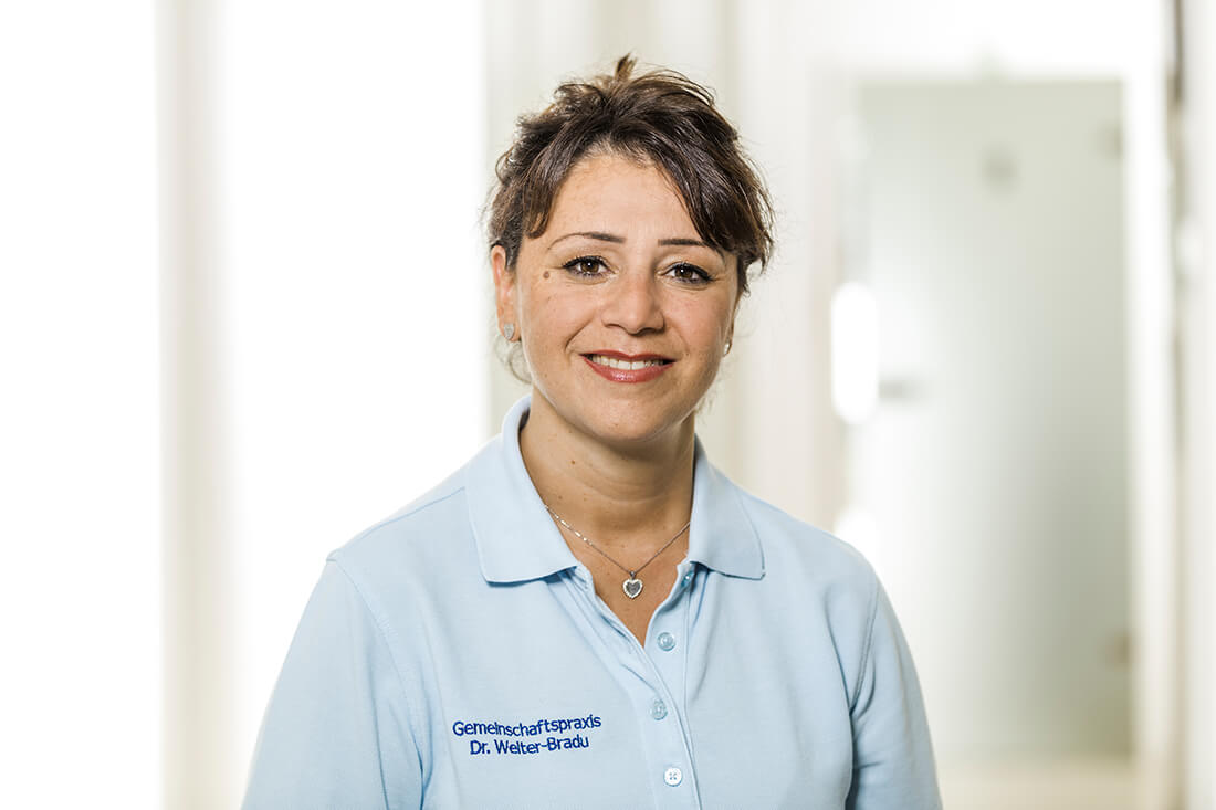 Zahnarzt Grafenberg – Bradu – Team – Josefine Sortino Zahnarzt Grafenberg - Bradu - Team - Josefine Sortino
